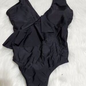 NWT Kona Sol Diagonal Ruffle One Piece Swimsuit - Black Med